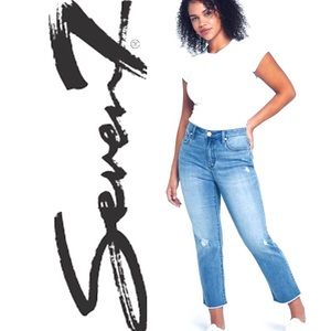 NWT SEVEN7 HIGH RISE TOWER STRAIGHT CROP JEAN SZ:4 C: Affection  NOW:$29 MRSP$69